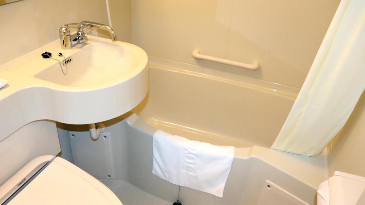 Toyoko Inn Kurashiki-Eki Minami-Guchi Екстер'єр фото